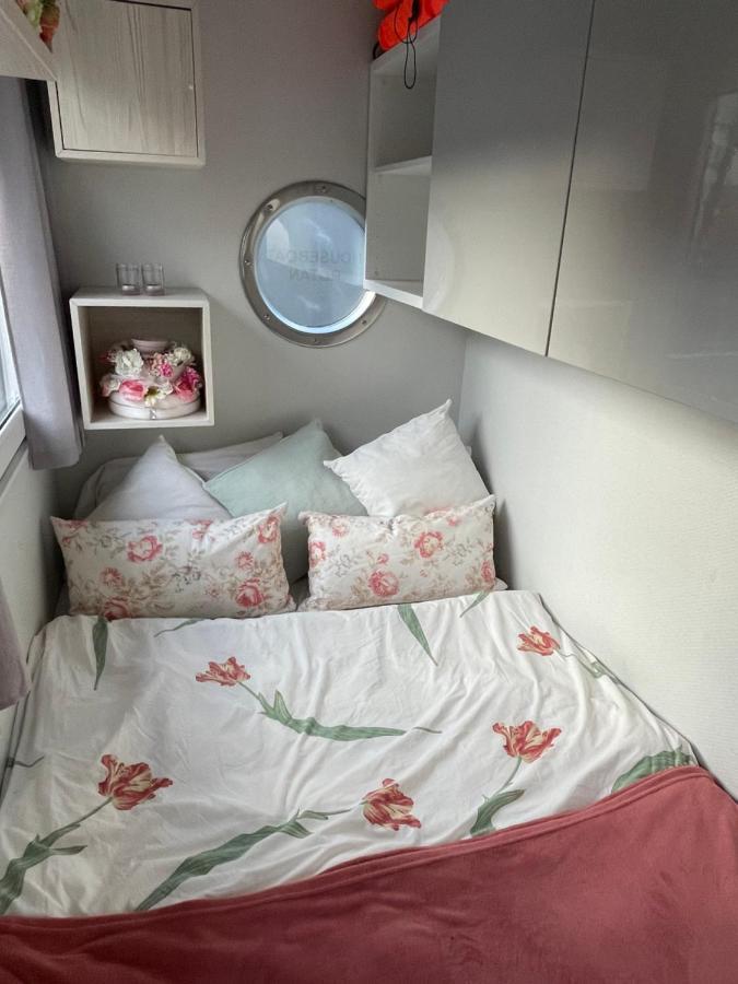 Slapen Op Het Water Apartment Zwartsluis Ngoại thất bức ảnh