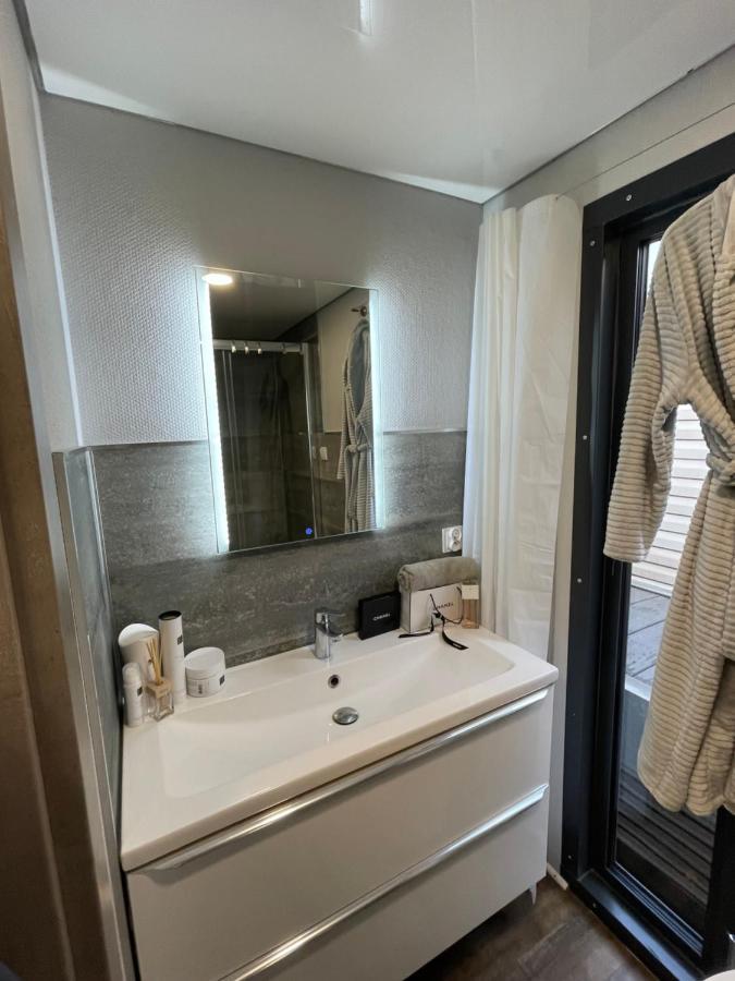 Slapen Op Het Water Apartment Zwartsluis Ngoại thất bức ảnh